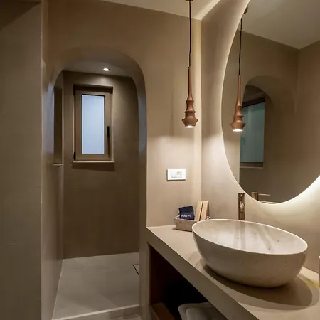 Devina 2025 , Luxury Jacuzzi *