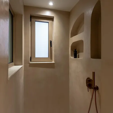 Devina 2025 , Luxury Jacuzzi * La Canea