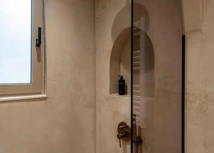 Devina 2025 , Luxury Jacuzzi *