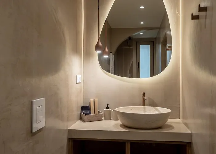 Devina 2025 , Luxury Jacuzzi *