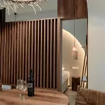 Devina 2025 , Luxury Jacuzzi 干尼亞