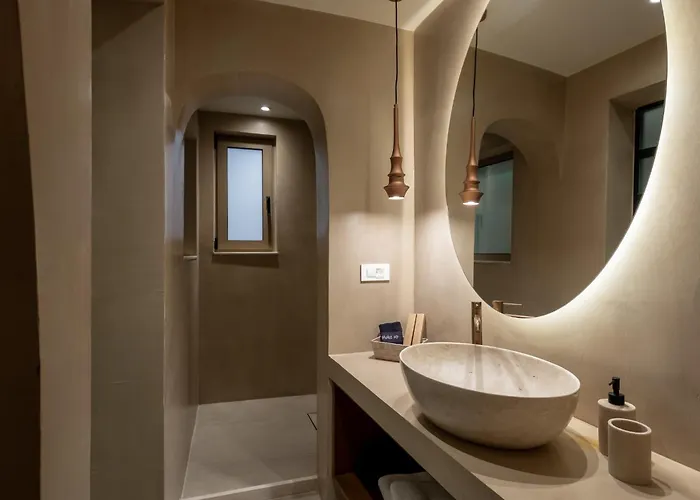 Devina 2025 , Luxury Jacuzzi *